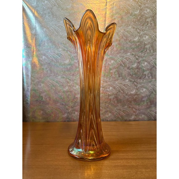 Fenton Boggy bayou 10” tall swing marigold and iridescent carnival glass vase - Picture 5 of 10